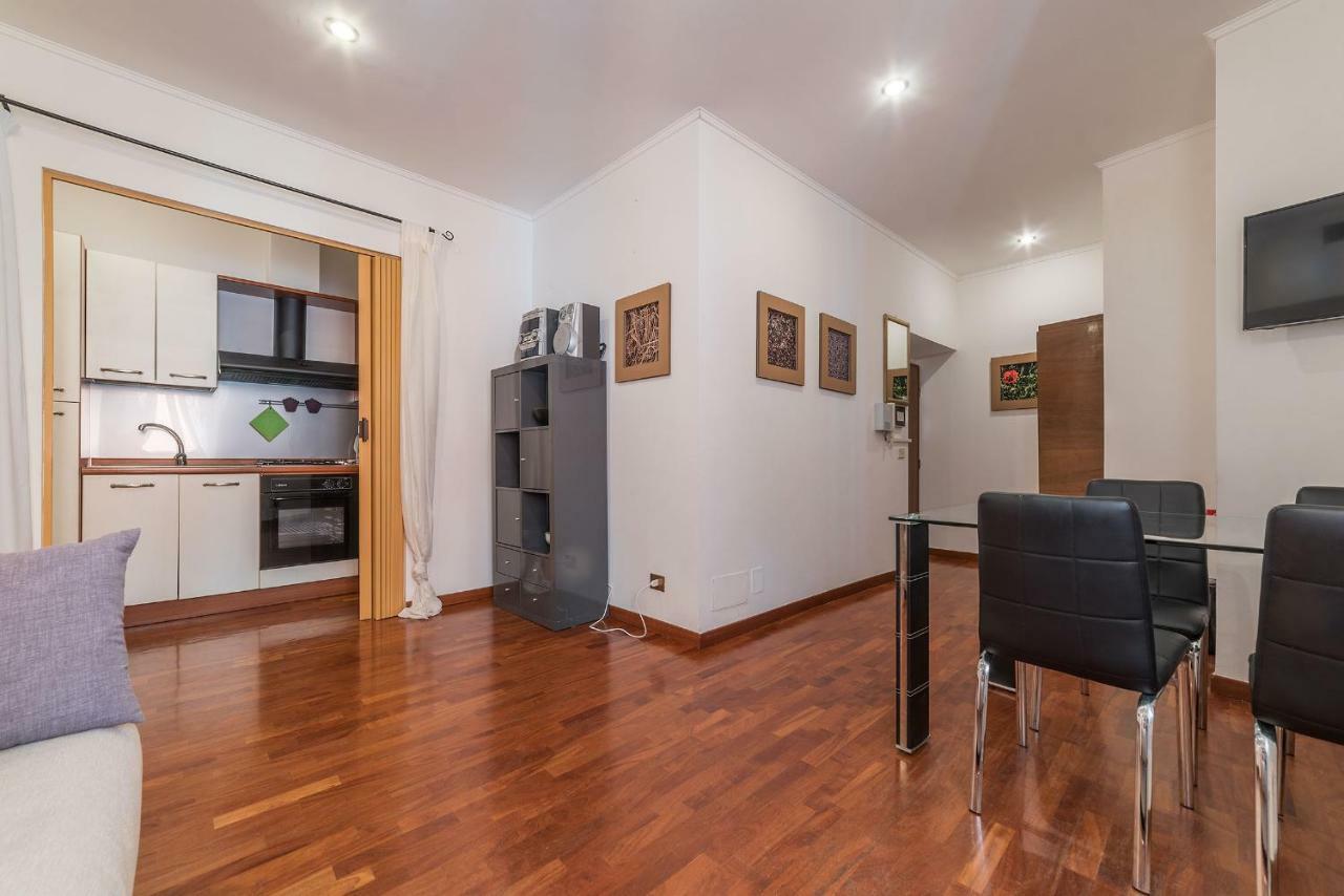 Casa Zeffiro - FromhometoРим Экстерьер фото